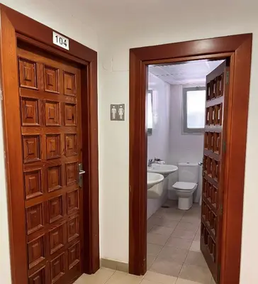Un baño de Albergue Zaragoza Camping
