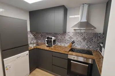 Una cocina o zona de cocina en Mimosa 4 con terraza - tucasaenlospirineos