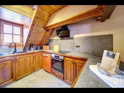 Una cocina o zona de cocina en CASA SAUTARETH de Alma de Nieve