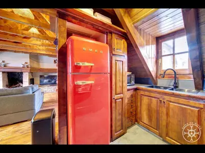 Una cocina o zona de cocina en CASA SAUTARETH de Alma de Nieve