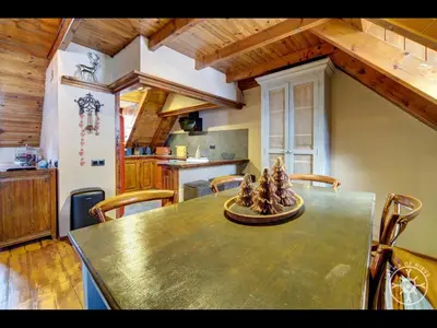 Una cocina o zona de cocina en CASA SAUTARETH de Alma de Nieve