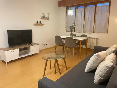 Una televisión o centro de entretenimiento en Vivac Jaca