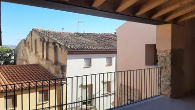Un balcón o terraza de Cal Vallverdú - Adaptado