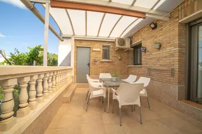 Un balcón o terraza de Aranaz bardenas