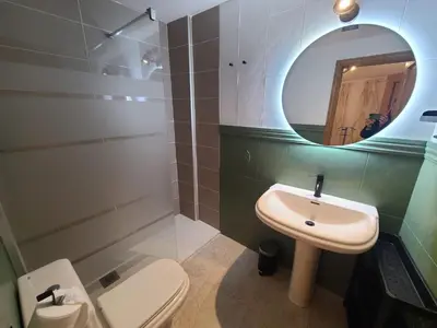 Un baño de Acogedor apartamento para dos en el centro