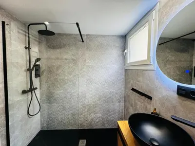 Un baño de La Plaza del Pilar