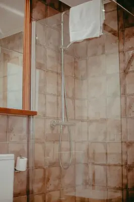 Un baño de Hostal Restaurant Mussons Vins