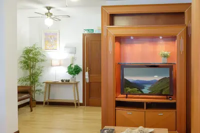 Una televisión o centro de entretenimiento en APARTAMETO BAZTANGOA I