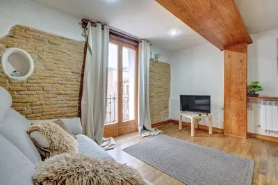 Una televisión o centro de entretenimiento en Casa Ana Mari II by Clabao