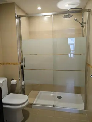 Un baño de La Casa de la Montaña
