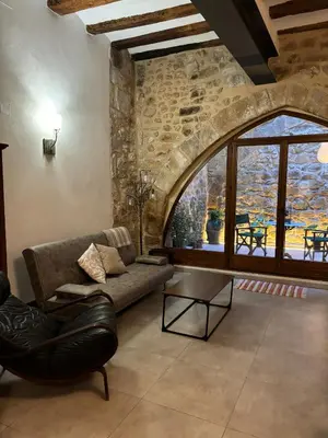 Zona de estar de La Fusteria d' Arnes