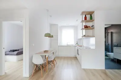 Una cocina o zona de cocina en Bonito acogedor apartamento en centro de Pamplona