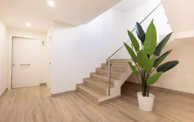 Plano de El sueño del Búho 1. Adaptado, chimenea y terraza