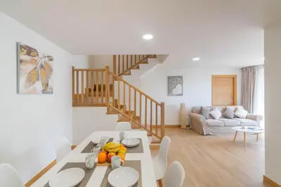 Zona de estar de Amplia casa rural con barbacoa y jardín en Navarra
