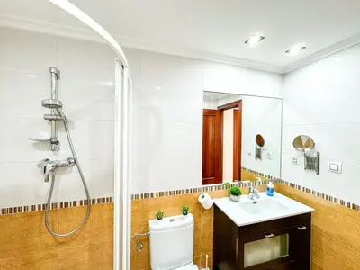 Un baño de El Lago del Pilar ComoTuCasa