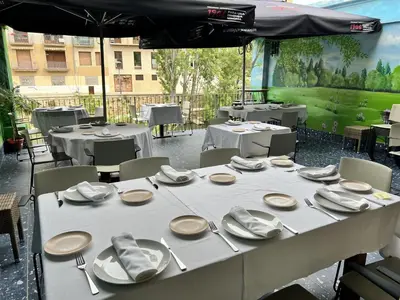 Un restaurante o sitio para comer en Pensión Casa Carmen