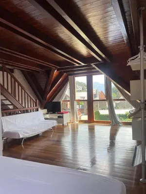 Plano de Preciosa casa de montaña