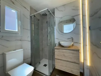 Un baño de El pilar a 7 minutos