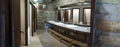 Un baño de Albergue Casa Fumenal