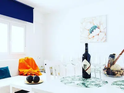 Bebidas en Silencioso muy luminoso y familiar