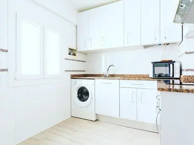 Una cocina o zona de cocina en Silencioso muy luminoso y familiar