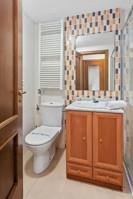 Un baño de Garbo by Cardi Suites