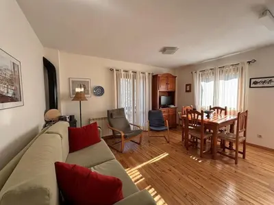 Una televisión o centro de entretenimiento en BPIRINEOS-Esera