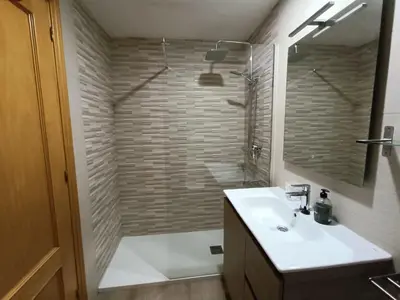 Un baño de InmoCyma Montañas mágicas-Benasque