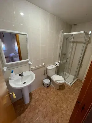 Un baño de Hostal La Rurala Estopanyà