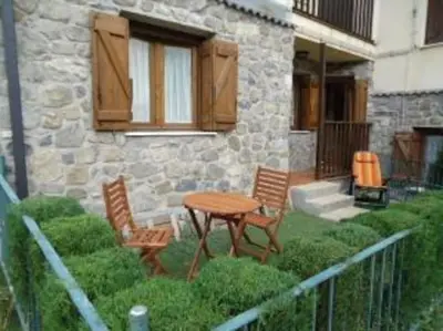 Jardín al aire libre en Las Mariposas de Villanúa