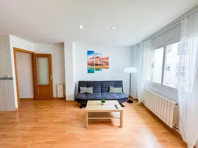 Una televisión o centro de entretenimiento en El Tucan del Pirineo ComoTuCasa