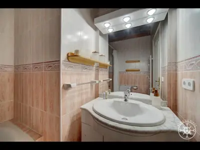 Un baño de Casa Araneu en Casarilh