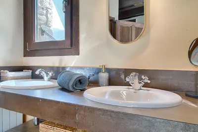 Un baño de Saplan Real Estate Casa Izadi