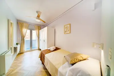 Cama o camas de una habitación en Apartamento San Lazaro a 5 Min Pabellon Principe Felipe con opcion a Parking