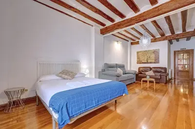 Cama o camas de una habitación en Casa Iruña by Clabao