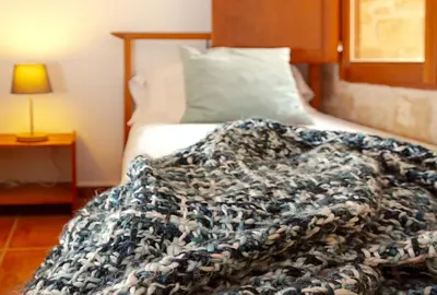 Cama o camas de una habitación en Patio con barbacoa: disfruta del Matarraña