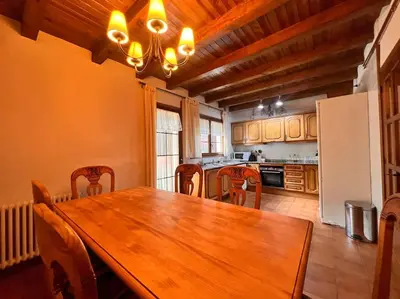 Una cocina o zona de cocina en SG1 eraclau - Casa Santa Gemma con WiFi en VIELHA
