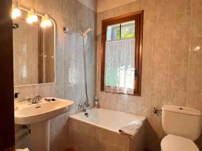 Un baño de SG1 eraclau - Casa Santa Gemma con WiFi en VIELHA