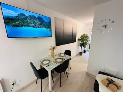 Una televisión o centro de entretenimiento en El Teatro del Pilar