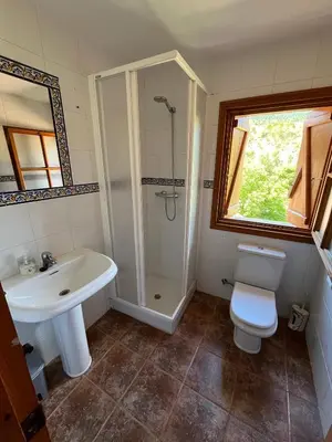 Un baño de Posada OsTablaus
