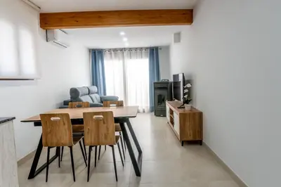 Una televisión o centro de entretenimiento en Les Gubies