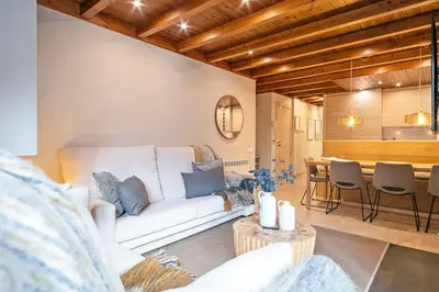 Zona de estar de Luderna - Apartamento Val de Ruda B92 Ticolet