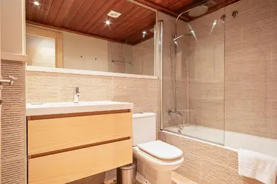 Un baño de Luderna - Apartamento Val de Ruda B92 Ticolet