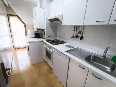 Una cocina o zona de cocina en Balaitus Petfriendly - Arafita Apartamentos