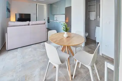 Una televisión o centro de entretenimiento en Apartamento Irache01