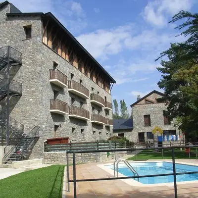 Roca Nevada Suites