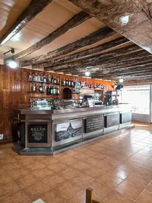 El salón o zona de bar de Hernani Bardenas