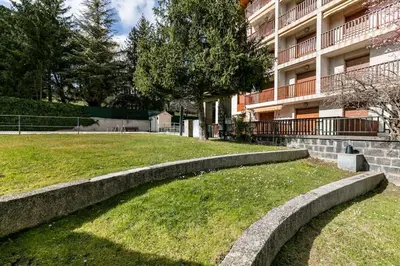 Jardín al aire libre en Coqueto apartamento en Jaca