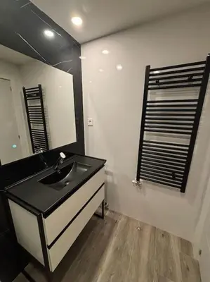 Plano de Moderno Piso en Las Torres