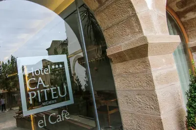 Certificado, premio, señal o documento que está expuesto en Hotel Cal Piteu